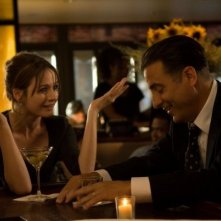 Emily Mortimer ed Andy Garcia nel film City Island