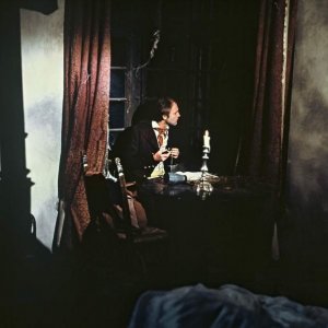 Bruno Ganz in una scena del film Nosferatu, principe della notte