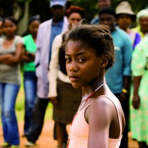 Una scena tratta dal film Life Above All di Oliver Schmitz