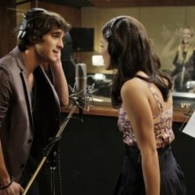 90210: Diego González e Jessica Lowndes nell'episodio Meet The Parent