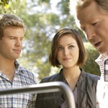 90210: Ryan O'Neal, Trevor Donovan e Jessica Stroup nell'episodio Meet The Parent