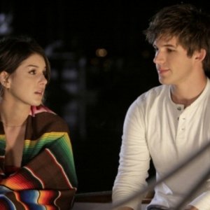 90210: Shenae Grimes e Matt Lanter nell'episodio Confessions