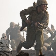 Jon Seda nel ruolo del Sergente John Basilone nella miniserie The Pacific