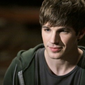 Matt Lanter nell'episodio Multiple Choices di 90210