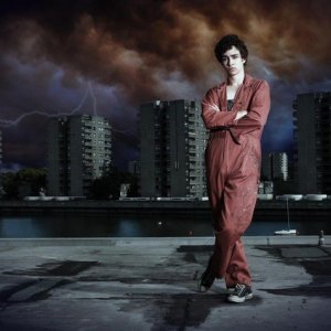 Robert Sheehan è Nathan in una foto promozionale di Misfits