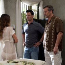 Burn Notice: Bruce Campbell, Gabrielle Anwar e Jeffrey Donovan nell'episodio Enemies Closer