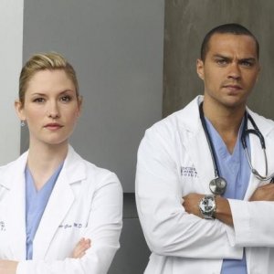 Grey's Anatomy: Chyler Leigh e Jesse Williams nell'episodio How Insensitive