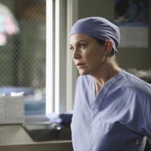 Grey's Anatomy: Ellen Pompeo in una scena dell'episodio Sanctuary