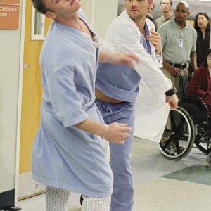 Grey's Anatomy: Justin Chambers e Jake McLaughlin nell'episodio Sympathy for the Parents