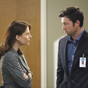 Grey's Anatomy: Patrick Dempsey e Mia Barron nell'episodio How Insensitive