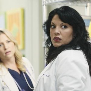 Grey's Anatomy: Sara Ramirez e Jessica Capshaw nell'episodio Sanctuary