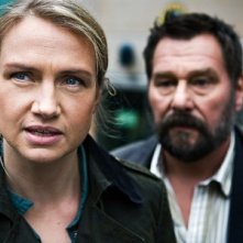 Johan Kylén e Tanja Lorentzon indagano nel film La regina dei castelli di carta