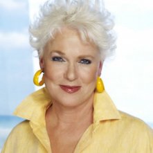 Sharon Gless è Madeline Westen in un'immagine promozionale della stagione 4 di Burn Notice