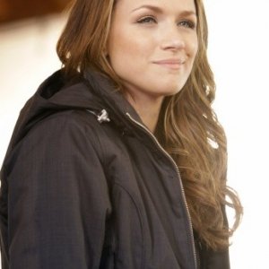 La bella Quinn (Shantel VanSanten) nell'episodio Almost Everything I Wish I'd Said the Last Time I Saw You