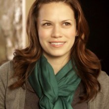 Un primo piano di Bethany Joy Galeotti nell'episodio Almost Everything I Wish I'd Said the Last Time I Saw You