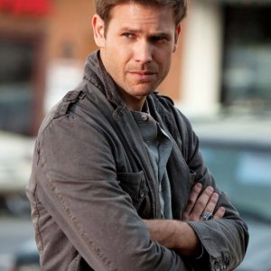 Alaric Saltzman (Matt Davis) in un momento dell'episodio Isobel di The Vampire Diaries