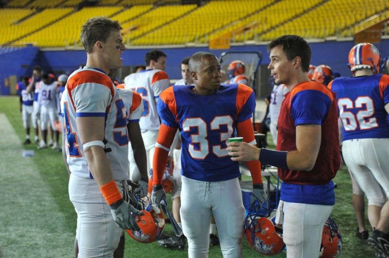 Una scena della serie Blue Mountain State