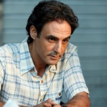 Ahmed Hafiene in una sequenza di Scontro di civiltà per un ascensore a Piazza Vittorio