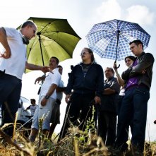 Elio Germano e Luca Zingaretti con il regista Daniele Luchetti sul set del film La nostra vita