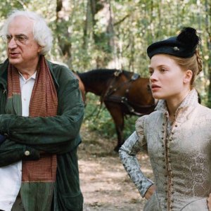 Il regista Tavernier sul set de La princesse de Montpensier