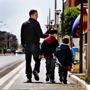 Un'immagine del film La nostra vita con Elio Germano