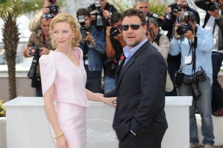 Cannes 2010 Russell Crowe Accanto A Cate Blanchett Co Star Di Robin Hood 161577