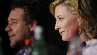 Cannes 2010: Russell Crowe e Cate Blanchett durante la conferenza stampa per Robin Hood.