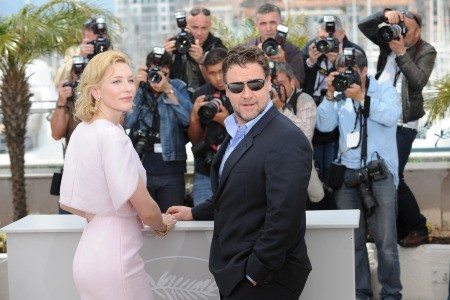 Cannes 2010 Russell Crowe Presenta Robin Hood Accanto A Cate Blanchett Interprete Di Lady Marian 161575