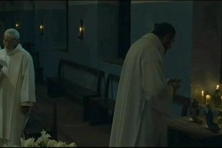 Des hommes et des dieux - Clip 2