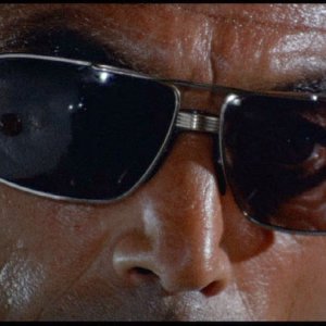 Primo piano di Maurice Poli nel film Semaforo Rosso (Cani arrabbiati)