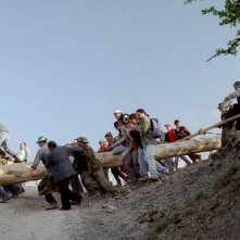 Un'immagine della festa della pita dal film Le quattro volte