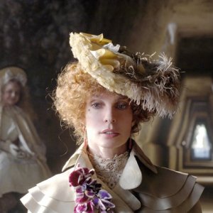 Anne Parillaud nel film L'Imbroglio nel lenzuolo