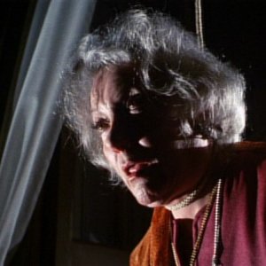 Isa Miranda impiccata in una scena del film Reazione a catena