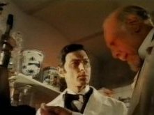 Silvano Tranquilli e Howard Nelson Rubi in una scena del film L'orribile segreto del dottor Hichcock