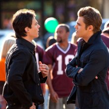 Ian Somerhalder e Paul Wesley in una scena dell'episodio Founder's Day di Vampire Diaries