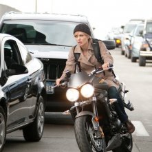 Angelina Jolie in azione nel film Salt