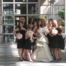 Danneel con le sue damigelle, tra cui Hilarie Burton, Bevin Prince ed Elisabeth Harnois.