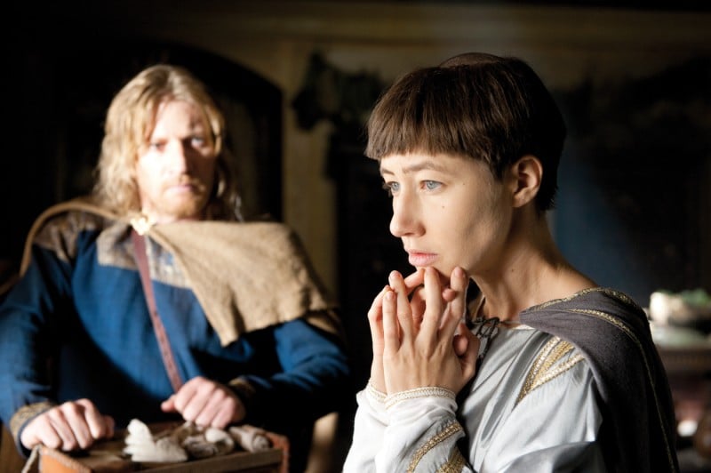 David Wenham e Johanna Wokalek in un'immagine del film La Papessa