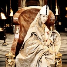 Johanna Wokalek in un'immagine suggestiva del film La Papessa