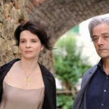 Juliette Binoche e William Shimell sono i protagonisti del film Copia conforme