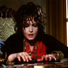 Laura Betti in una sequenza del film Reazione a catena (1971)