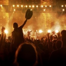 Un'immagine dei fan degli U2 nel film U2 3D