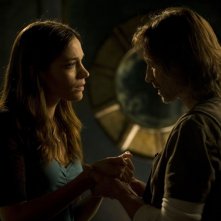 Amanda (Kathleen Munroe) e Rush (Robert Carlyle) faccia a faccia nell'episodio Sabotage di Stargate Universe