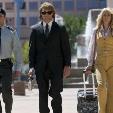 Ryan Phillippe, Will Forte e Kristen Wiig in una scena del film MacGruber