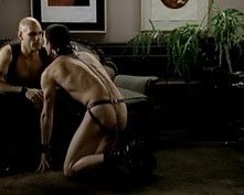 Una sequenza erotica del dramma Un año sin amor