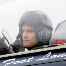 Geoff Stults in una scena del film Lei è troppo per me