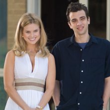 Jay Baruchel e Alice Eve nei panni della coppia protagonista del film Lei è troppo per me