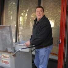 Mike Starr in una sequenza del film I Hate Valentine's Day