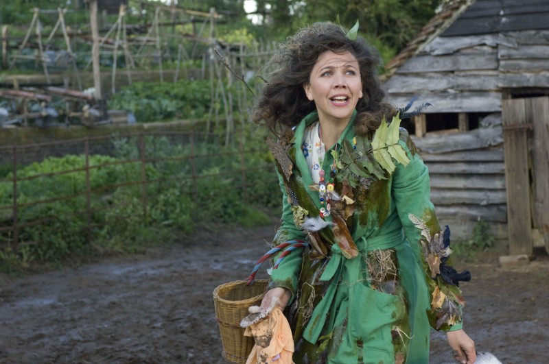 Maggie Gyllenhaal E La Povera Signora Green Nel Film Tata Matilda E Il Grande Botto 162600