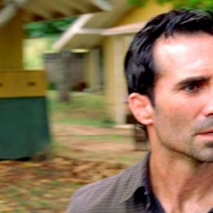 Nestor Carbonell in una scena di Per cosa sono morti dalla sesta stagione di Lost